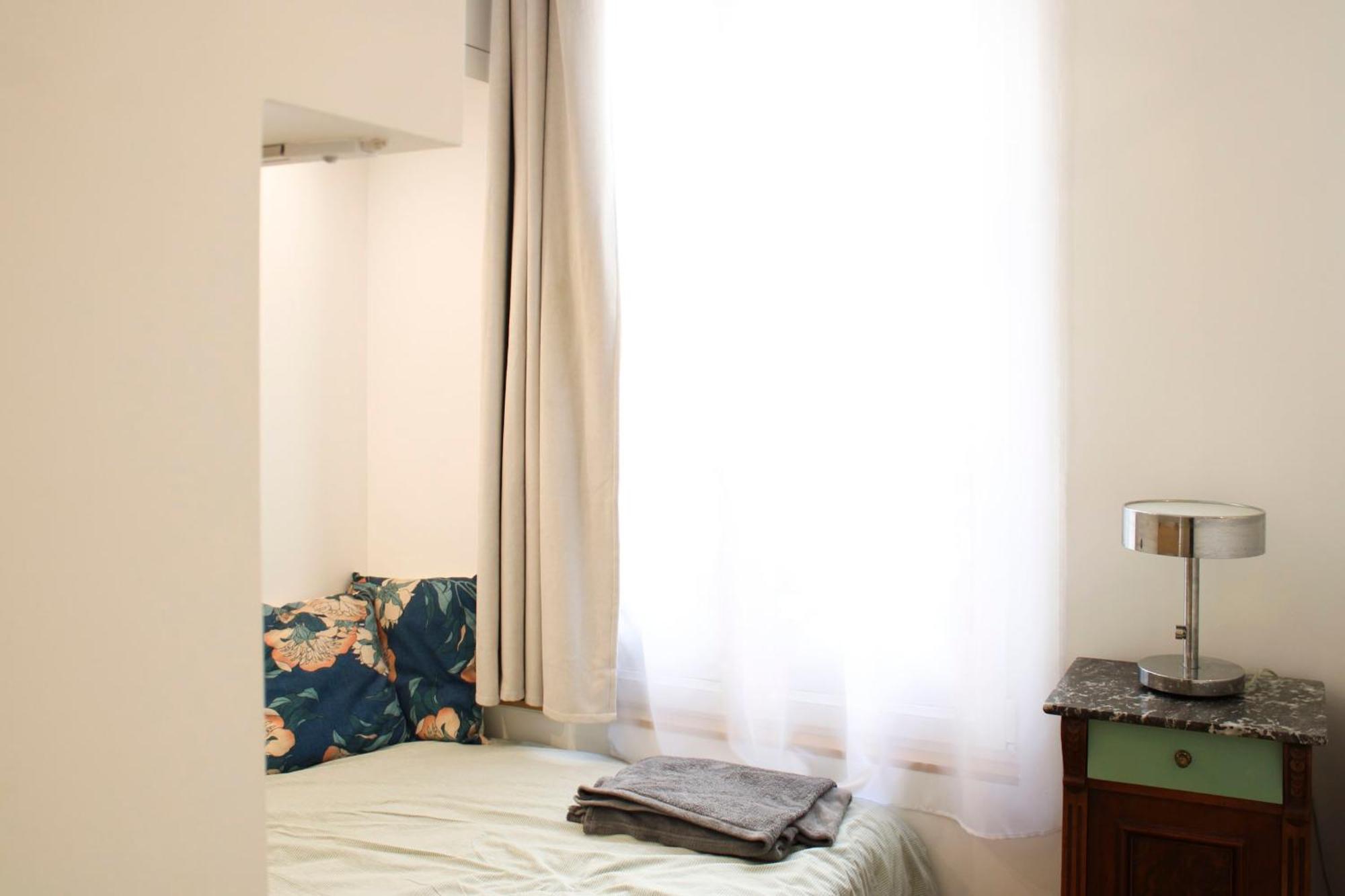 Appartamento Cozy For 2 In The 11th Parigi